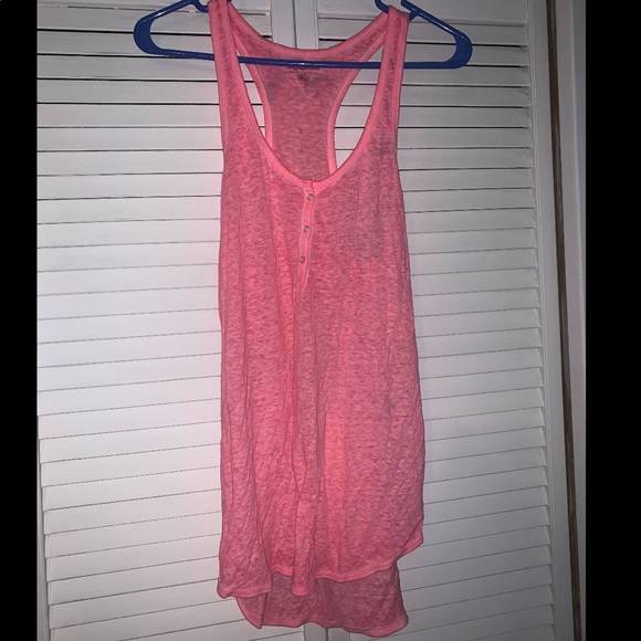 Tops - Picture 7 of 8